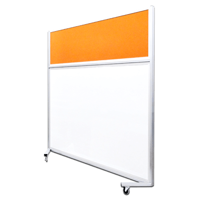 Mur séparateur amovible avec surface en porcelaine blanche et une section en liège de couleur